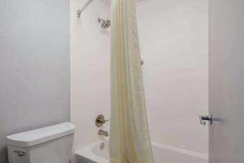 Standard Room, 2 Queen Beds, Non Smoking