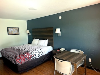 Standard Room, 1 King Bed, Non Smoking