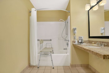 Room, 2 Queen Beds, Accessible, Non Smoking