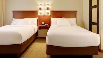 Deluxe Room, Multiple Beds (High Floor)