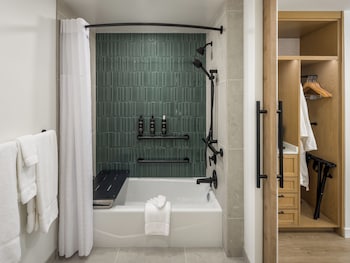 Room, 1 King Bed, Accessible, Golf View (ADA Tub, Fireplace)