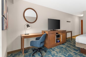 Junior Suite, 1 King Bed, Microwave