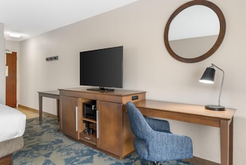 Room, 1 Queen Bed, Accessible (Mobility and Hearing)