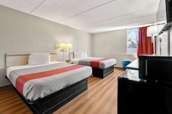 Deluxe Room, 2 Queen Beds, Accessible, Non Smoking
