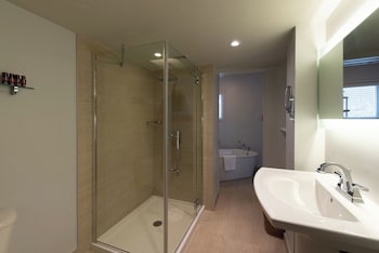 Deluxe Room, 1 King Bed with Sofa bed