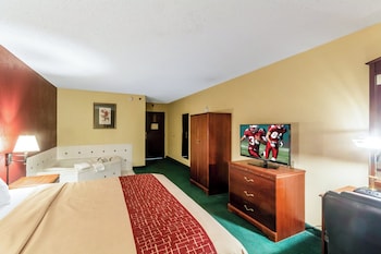 Deluxe Room, 1 King Bed, Non Smoking, Jetted Tub