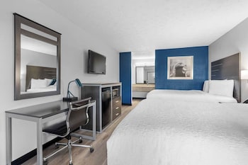Standard Room, 2 Double Beds, Non Smoking, Ground Floor