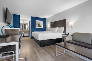 Deluxe Room, 1 King Bed, Non Smoking