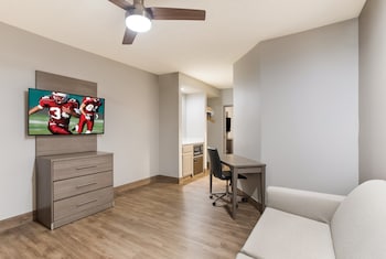 Suite, 1 King Bed, Non Smoking (2 Rooms )