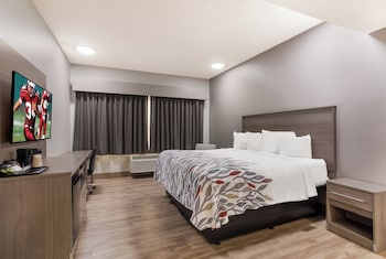Suite, 1 King Bed, Non Smoking, Jetted Tub