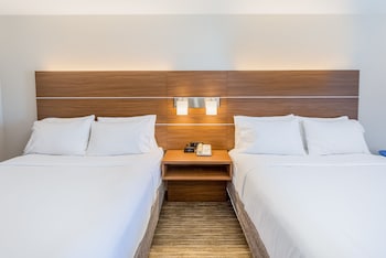 Standard Room, 2 Queen Beds (Communications)