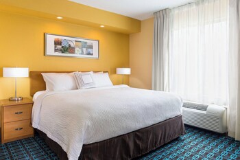 Room, 1 King Bed (Mobility/Hearing Accessible, Tub)