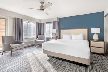 2 Bedroom 2 King Suite with Balcony