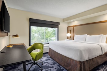 Room, 1 King Bed (Mobility/Hearing Access, Transf Shwr)