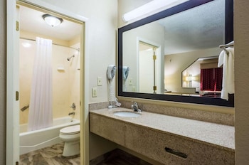 Basic Double Room, 2 Queen Beds