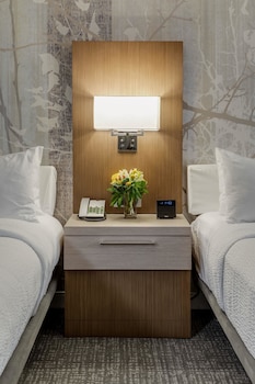 Room, 2 Queen Beds (Hearing Accessible)