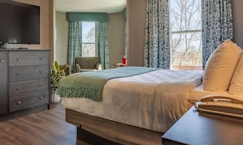 Traditional Suite, 1 King Bed