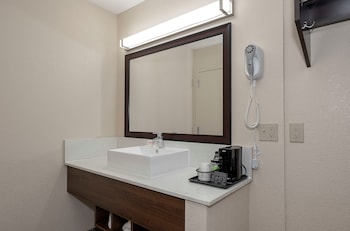 Superior Room, 1 King Bed, Accessible (Roll-In Shower, Smoke Free)