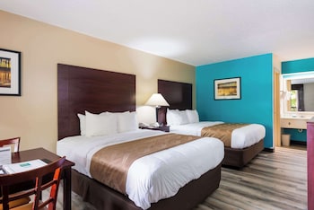 Standard Room, 2 Queen Beds, Non Smoking