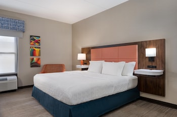 Room, 1 King Bed, Mobility Accessible