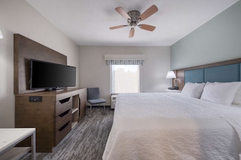 Suite, 1 King Bed, Non Smoking
