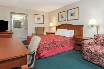 Deluxe Studio Suite, 1 King Bed, Non Smoking