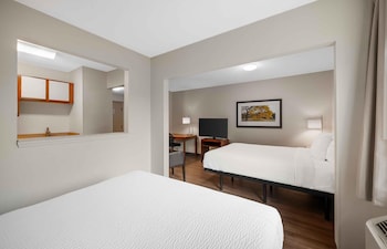Standard Studio, 2 Queen Beds, Non Smoking