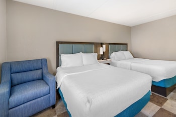 Room, 2 Queen Beds, Microwave