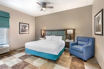 Suite, 1 King Bed with Sofa bed, Microwave