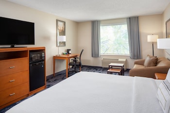Executive Room, 1 King Bed with Sofa bed