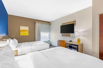 Suite, 2 Double Beds, Non Smoking