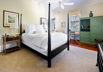 Room 2, Queen Room