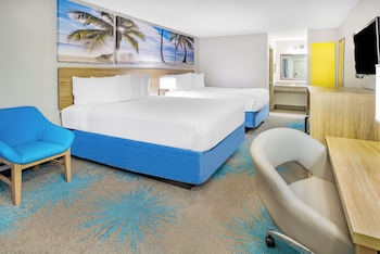 Standard Room, 2 Queen Beds Smoking