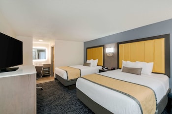 Room, 2 Queen Beds, Non Smoking