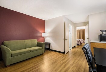 Suite, 1 King Bed, Non Smoking
