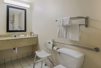 Suite, 1 King Bed, Accessible, Non Smoking