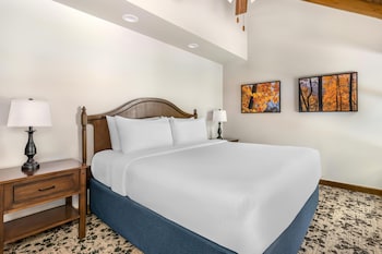 2 BEDROOM 1 KNG 1 QN 2 TWINS CHALET WITH LOFT