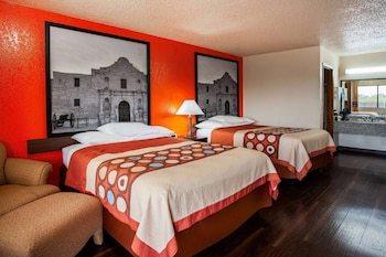 Room, 2 Queen Beds, Non Smoking