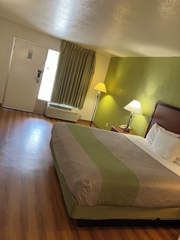 Standard Room, 1 King Bed, Non Smoking