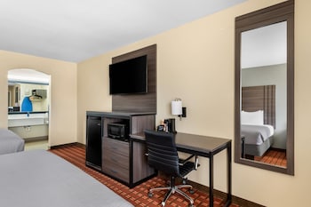 Standard Room, 2 Queen Beds, Smoking