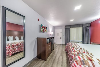 Deluxe Room, 1 King Bed (Smoke Free)