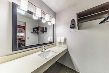 Superior Room, 1 King Bed, Jetted Tub (Smoke Free)