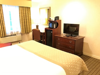 Room, 1 Queen Bed, Accessible, Non Smoking (Mobility)