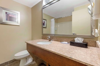 Suite, 2 Queen Beds, Non Smoking