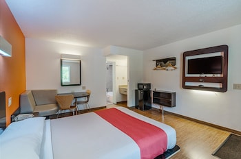 Standard Room, 2 Double Beds, Non Smoking, Refrigerator & Microwave