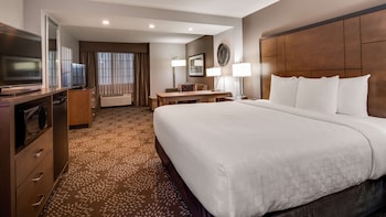 Standard Room, 1 King Bed with Sofa bed, Non Smoking, Refrigerator & Microwave (with Sofabed)