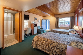 Room, 2 Queen Beds, Non Smoking