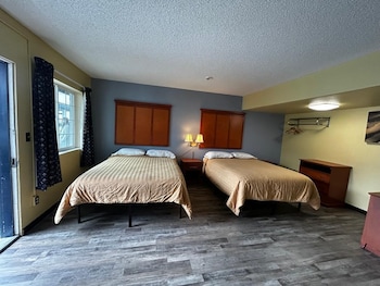 Room, 2 Queen Beds, Non Smoking