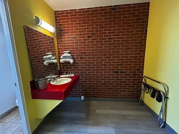 Room, 2 Queen Beds, Non Smoking