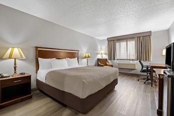 Standard Room, 1 King Bed, Accessible, Non Smoking